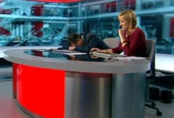 BBC News    